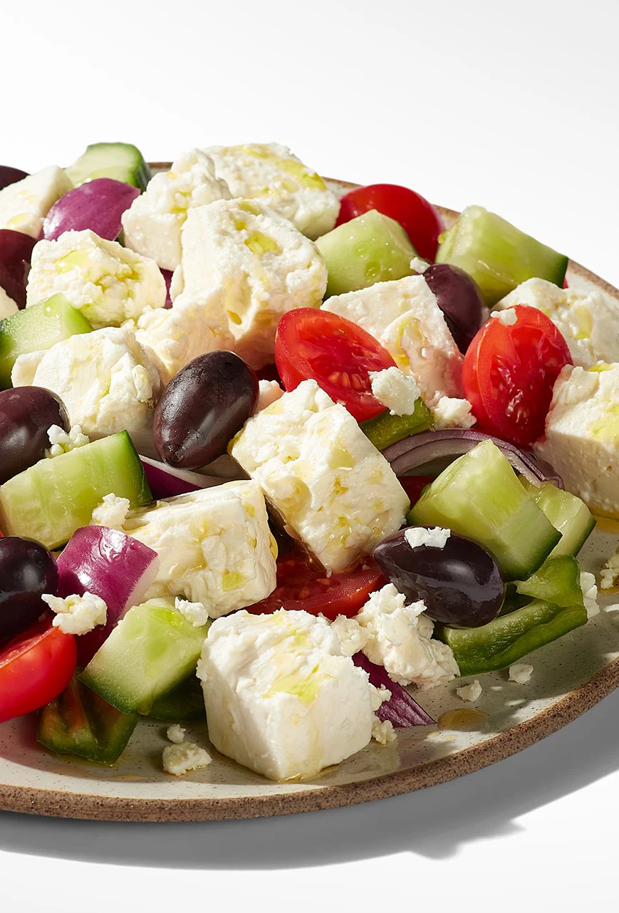 packshot-food-greek-salad-brightlight-nov25