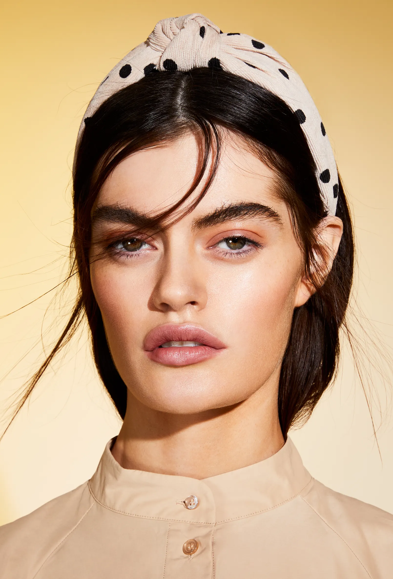 packshot-beauty-model-polkadot-headband-nov25