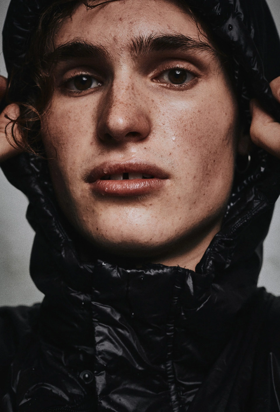 packshot-campaign-mens-wet-puffer-coat-coldlight-nov25