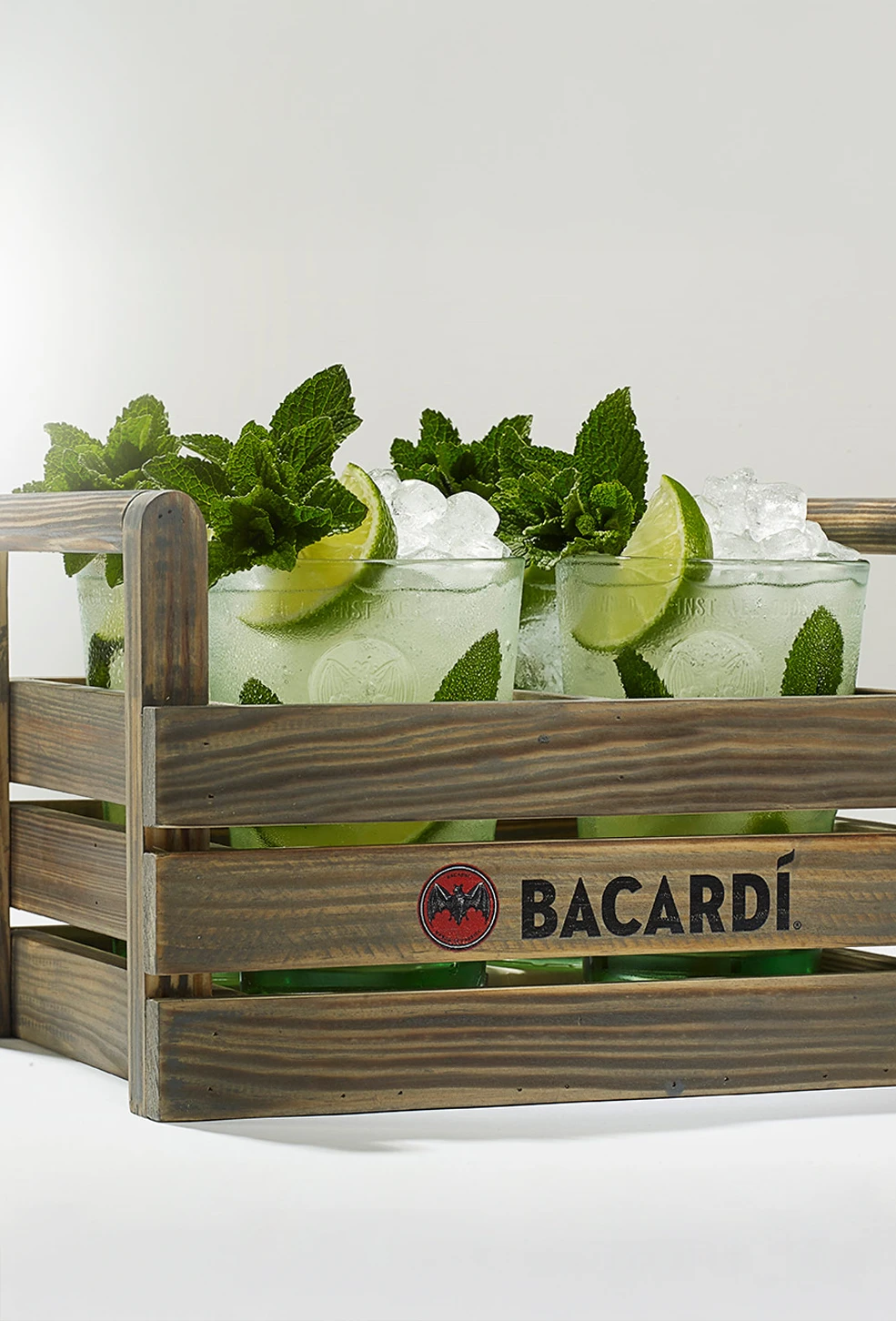 packshot-drinks-bacardi-crate-mojito-jugs-nov25