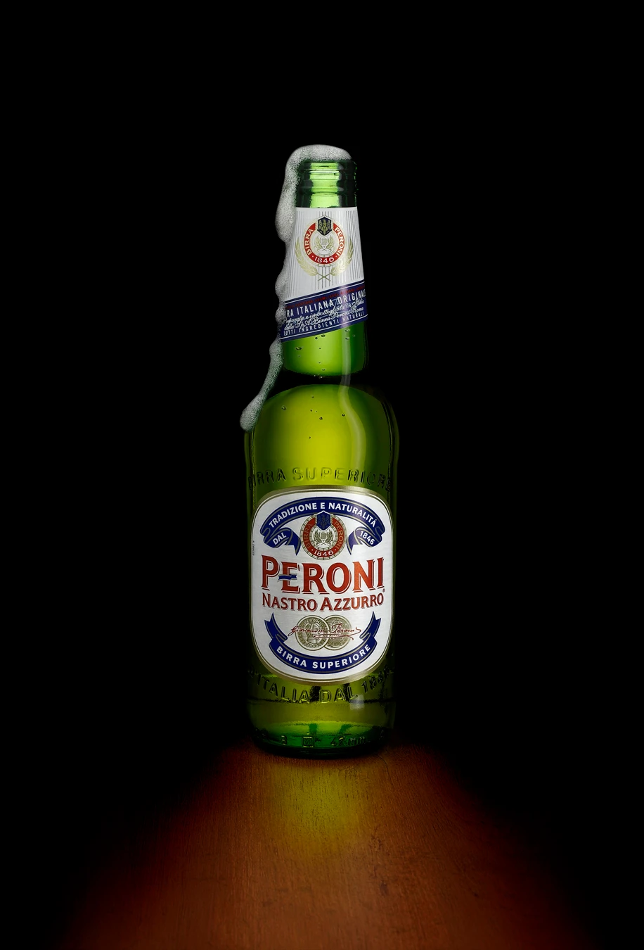 packshot-drinks-peroni-bottle-foam-darklight-nov25