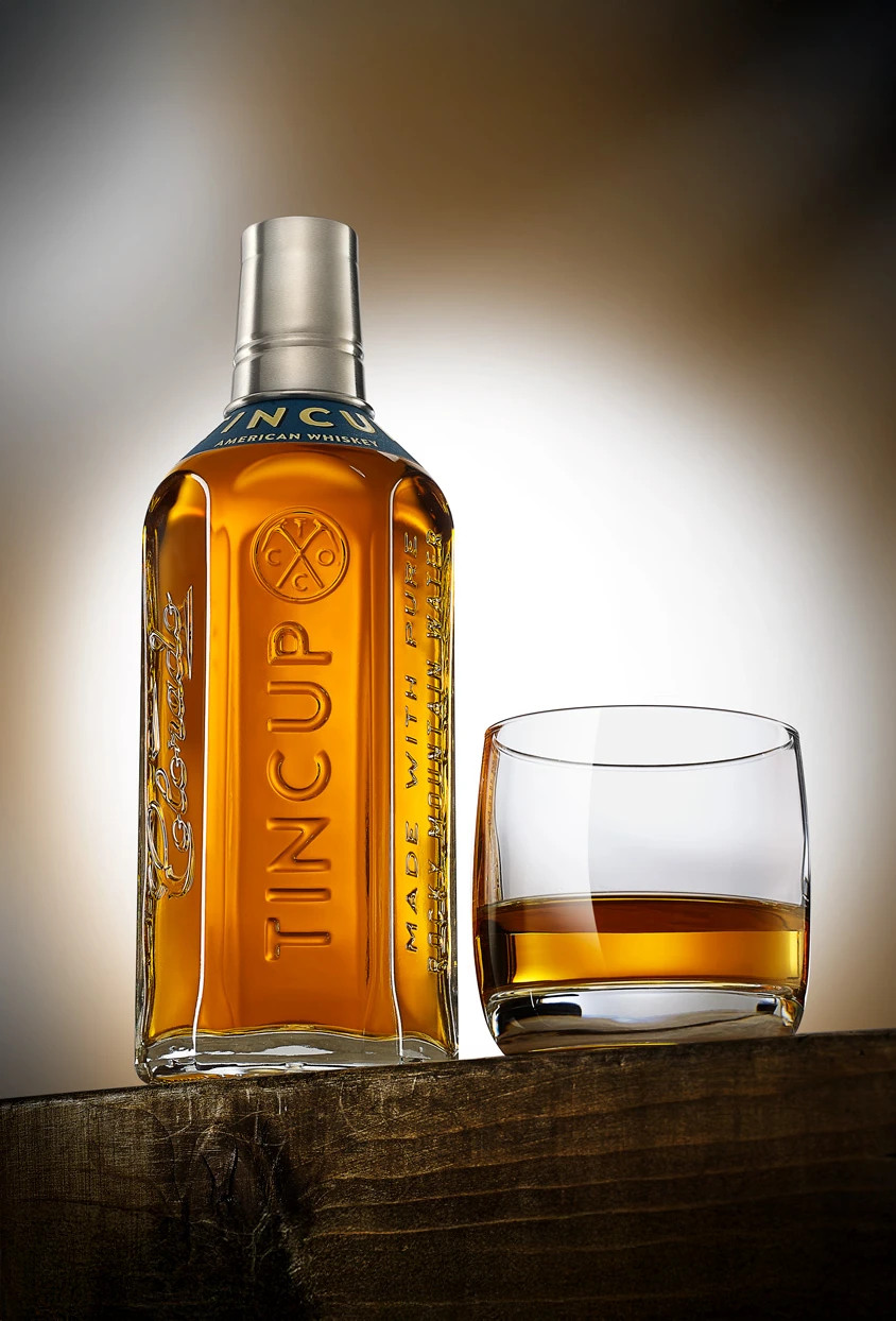 packshot-drinks-tincup-whiskey-directionallight-nov25