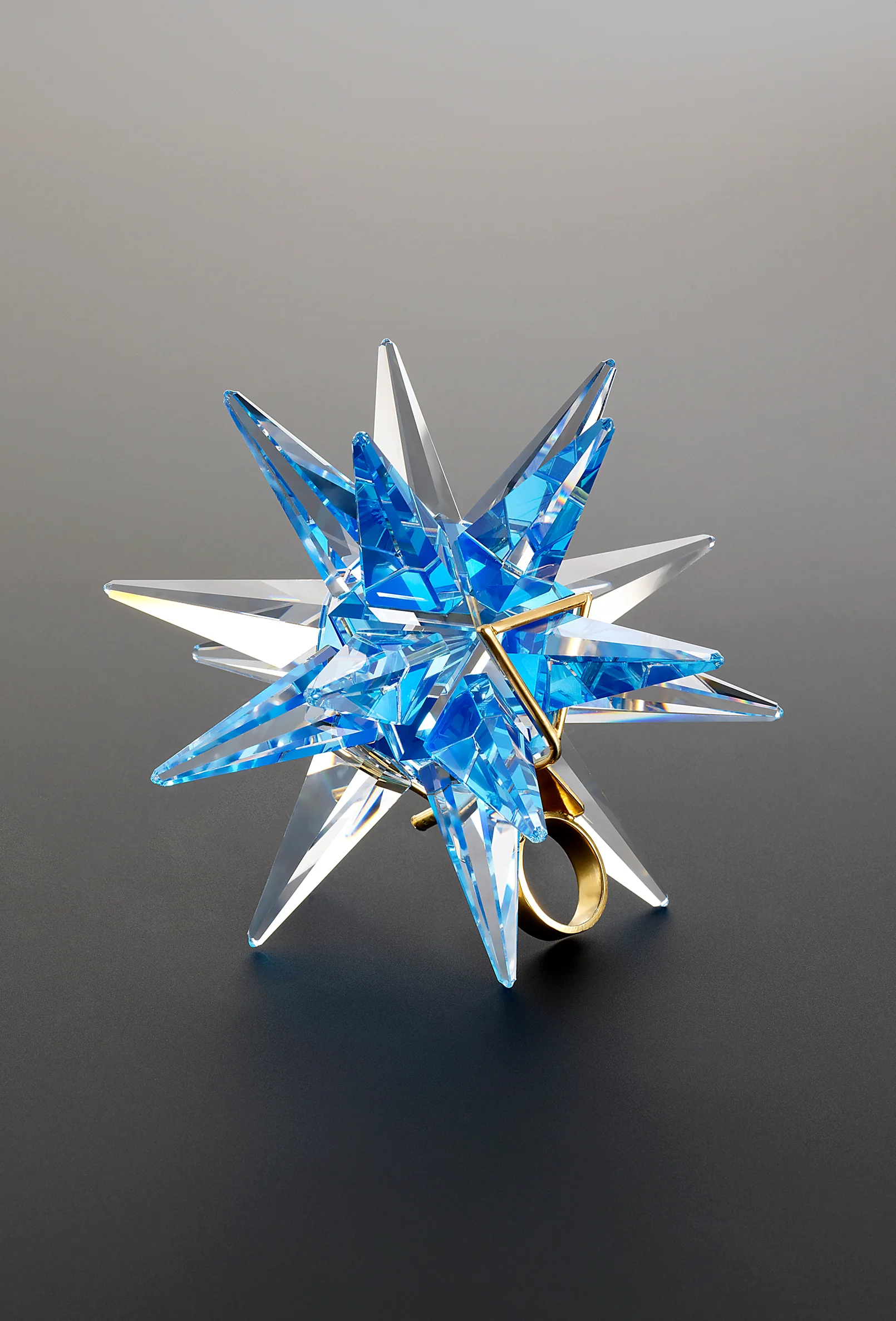 packshot-jewellery-blue-star-ring-softlight-nov25