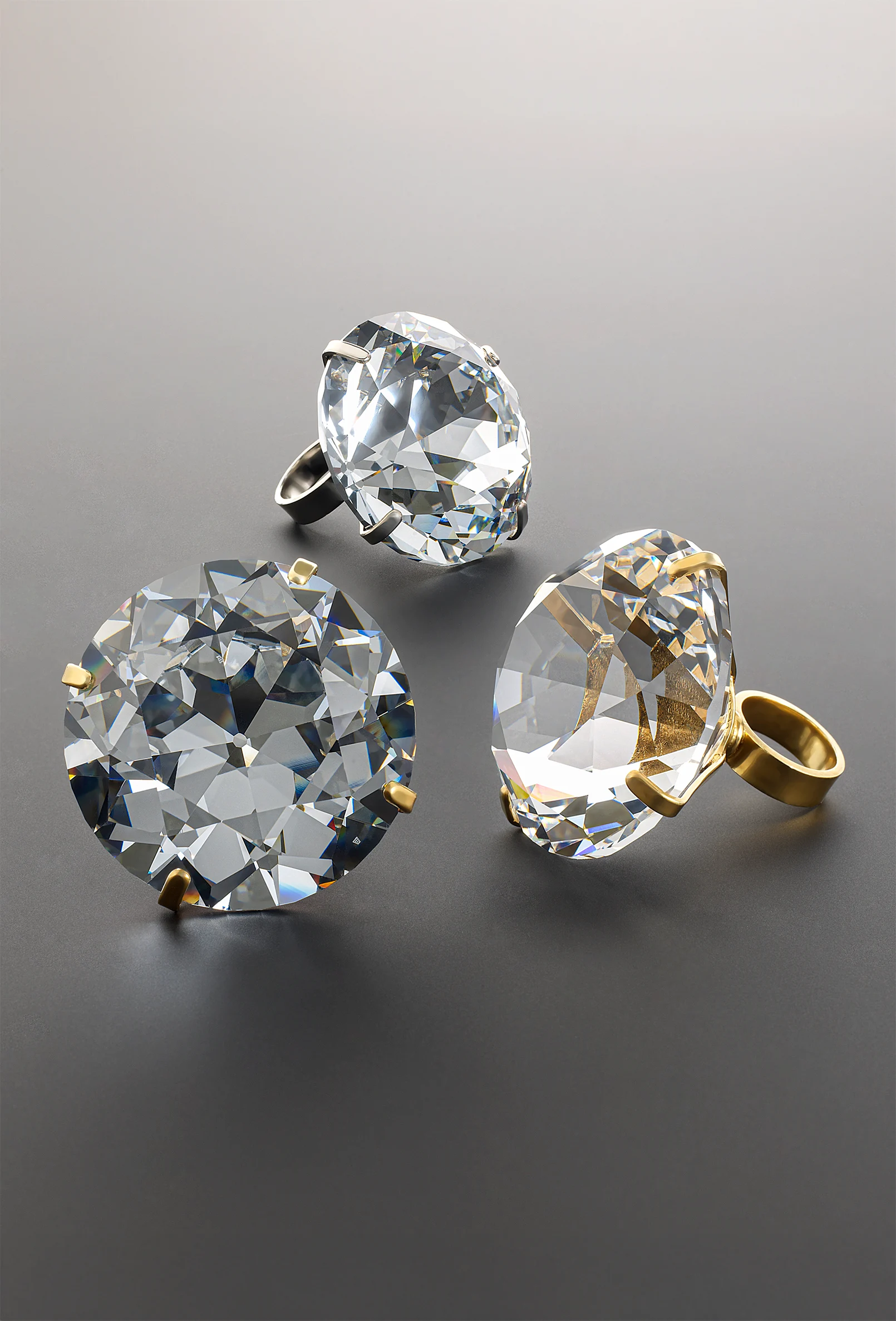 packshot-jewellery-three-crystal-rings-softlight-nov25