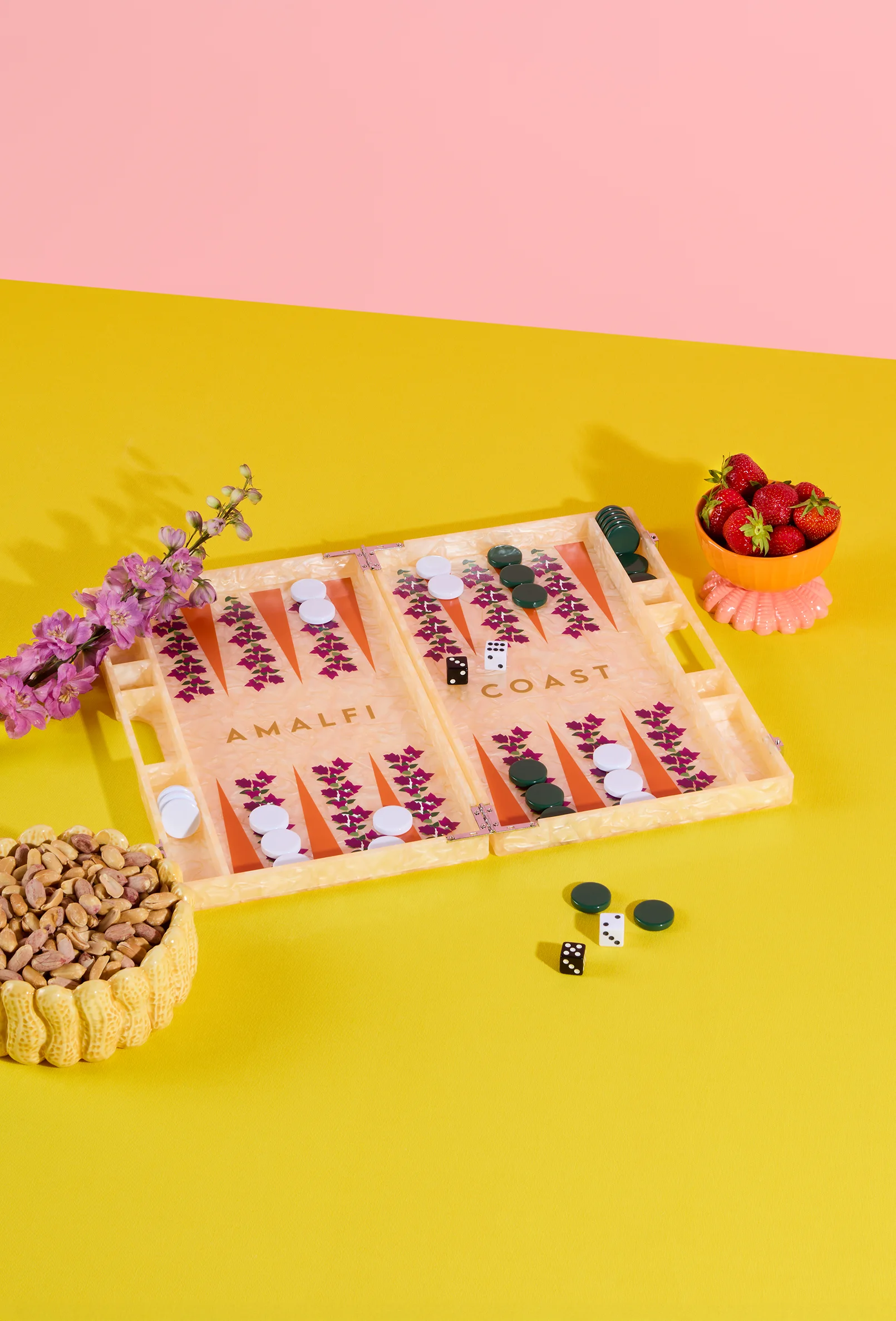 packshot-stilllife-backgammon-strawberries-nov25