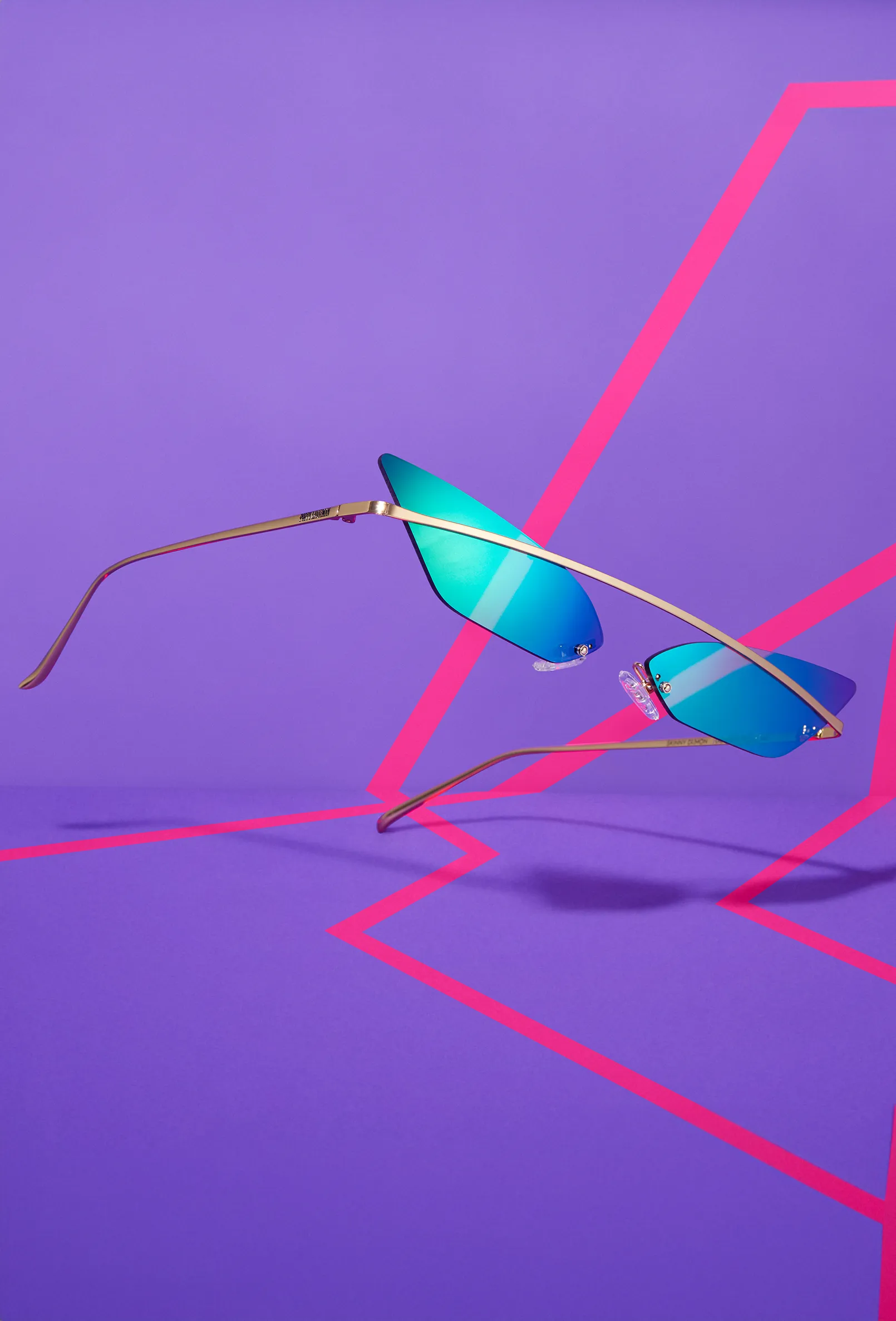 packshot-stilllife-poppy-lissiman-silver-sunglasses-nov25